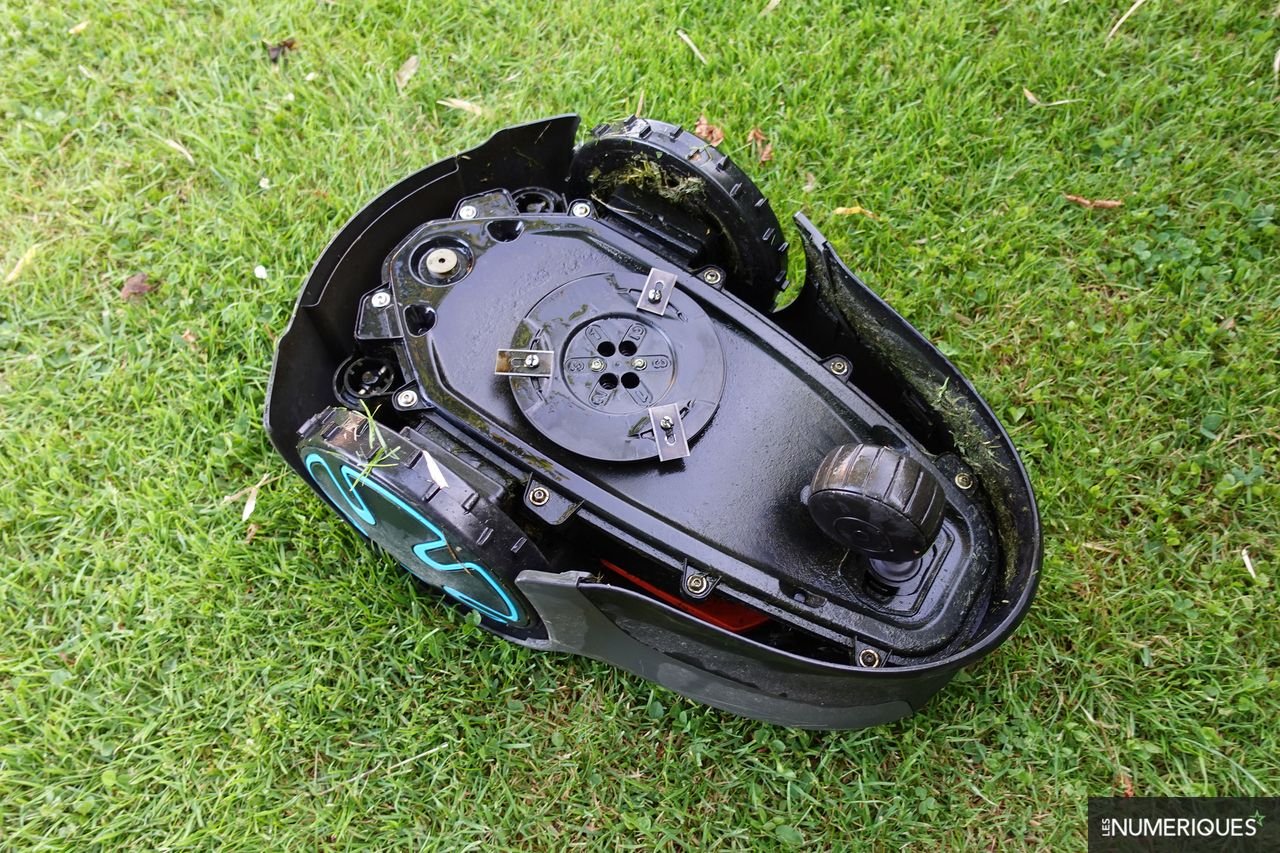 découvrez la gardena sileno minimo 250, la tondeuse robot idéale pour les petits jardins. silencieuse, autonome et efficace, elle entretient votre pelouse sans effort.