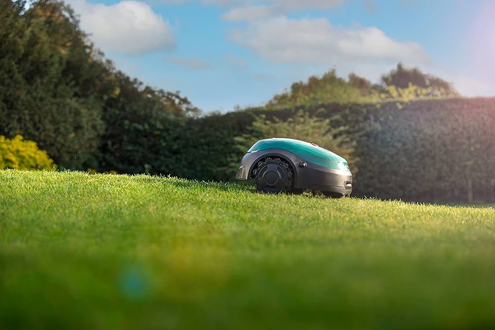 découvrez notre test complet de la tondeuse robot robomow rt300 : performance, autonomie et fonctionnalités pour un jardin impeccable sans effort.