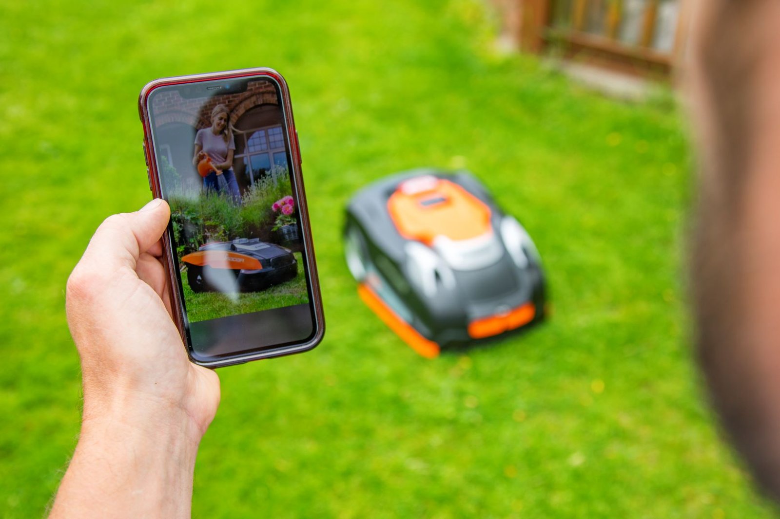 découvrez le test yard force compact 280rbs, un modèle abordable idéal pour les débutants, alliant performance et facilité d'utilisation pour vos premiers travaux de jardinage.