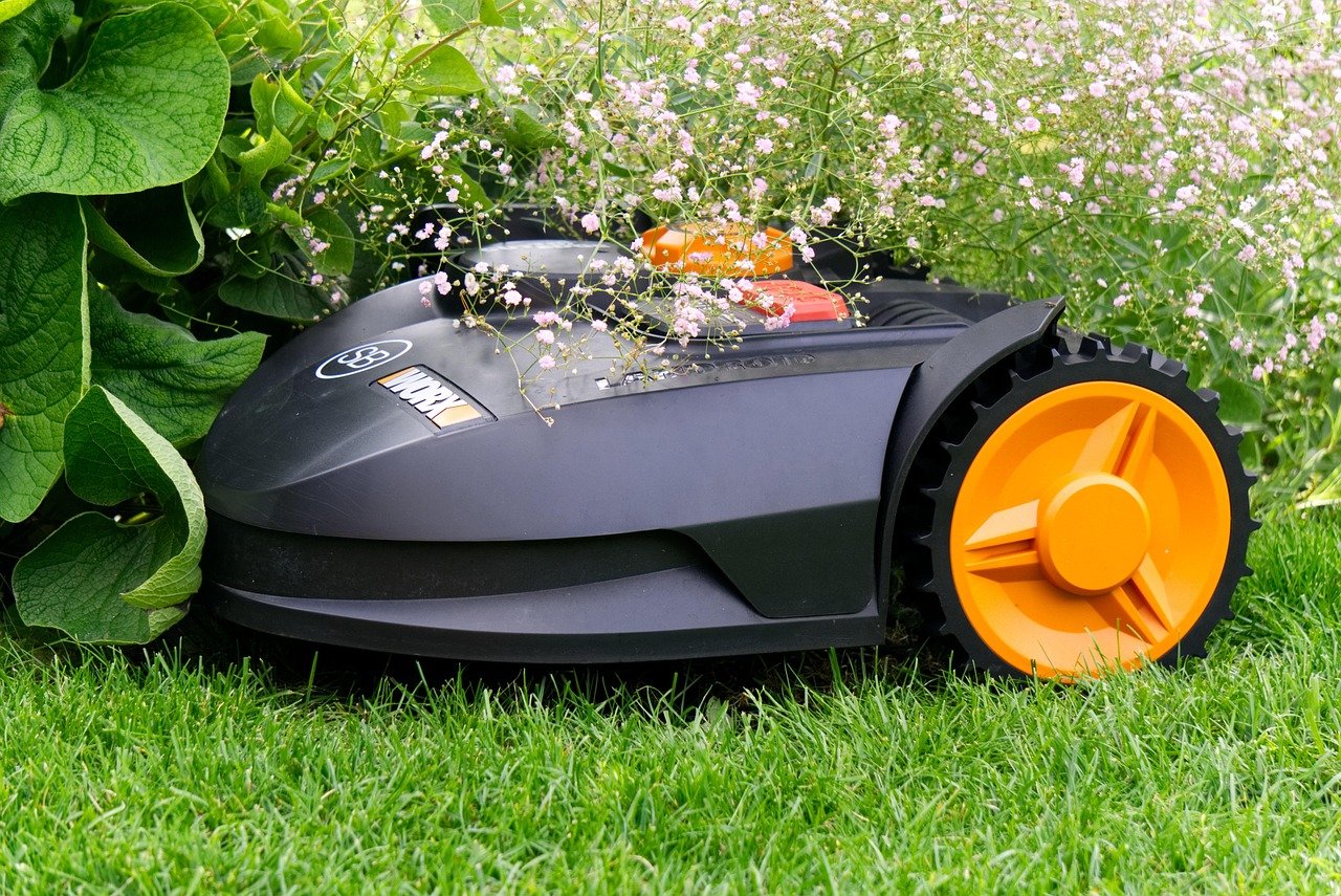 découvrez notre tondeuse robotisée pour un gazon parfaitement entretenu sans effort. efficace, silencieuse et autonome, elle s'adapte à tous types de jardins.